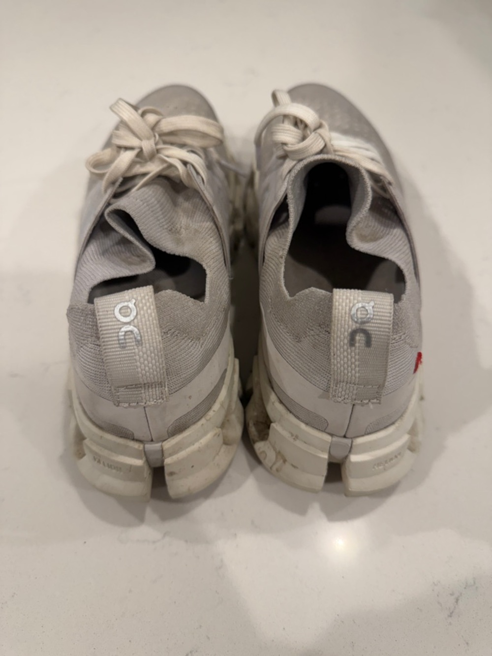 Used dirty On Running Cloud Running Shoes in Light Gray and White womens 7 shoes - Picture 4 of 6